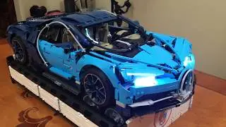 Dynamic display stand for LEGO Bugatti Chiron