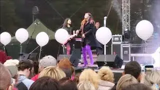 Ewa Farna část z vystoupení-letní slavnosti Aš 2019