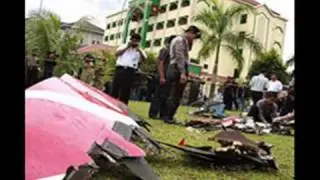Qantas A380 emergency landing 4 November 2010 in changi (singapore)