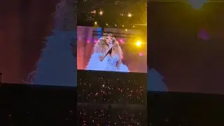 Mariah Carey sings 