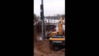 Работа сваебойной установки Junttan PM 25