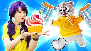 Кот Дымок повредил ногу – Видео для детей про игрушки и игры в доктора