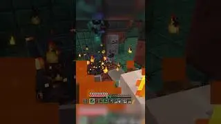Friendly Fire Parithabangal in #minecraft #minecraftshorts  - MrExpandables Gaming