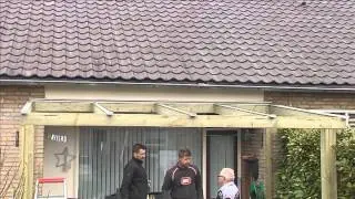 Opbouwvideo van een houten veranda van Theunissen tuinhuisjes