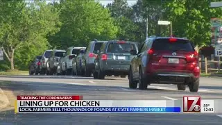 People wait hours to buy chicken at state farmers market