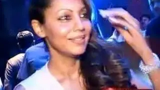 Shahrukh & Gauri Khan at Bombay Times party