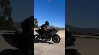 Kawasaki Ninja h2R🔥 almost crash zx10R #trendingvideo #zx10r #h2r #crash #vuralshort #z900wheelie