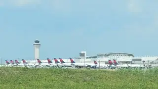 ✈️ Delta Boeing 767-400ER Taxiing and Takeoff at Detroit Metropolitan Wayne County Airport | Part 1