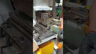 Hydraulic ironworker for bending#ironworker #ironworkermachine #bending #bendingmachine
