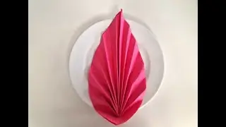 Şık Sofralar İ&ccedil;in YAPRAK MODELİ PE&Ccedil;ETE KATLAMA 🍃Leaf Napkin Folding Technique✨