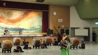 韓国の太鼓「チャンゴ」演奏　　「第二回　なにわの千秋楽 in 淀川で踊ろう」 Korean drum