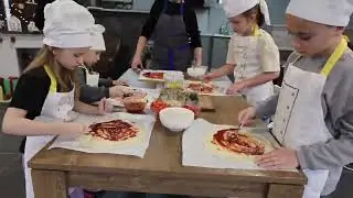 Kids Baking Pizza Together with Friends 🍕 | Fun Cooking Time