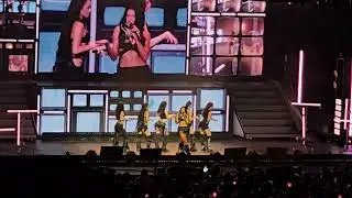 Katseye - Internet Girl, Live, Fancam, 11/22/25, The Theater at MSG, NY, New York