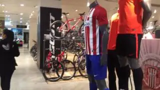 &Agrave; procura de uma camisa de time brasileiro na Europa