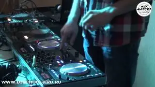 Игорь Сикорский в Mix Master - Школа диджеинга Краснодара (9.03.2015) dj курсы #mixmasterkrd