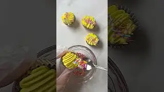 Fun spring mini cupcakes