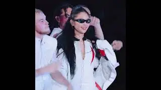 JENNIE with the ie at deadline worldtour ❤️&zwj;🔥#jennie #blackpink #deadlineworldtour #withtheie