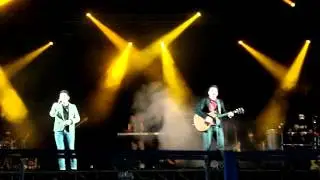Ricardo & Jo&atilde;o Fernando cantando ai se eu te pego! - Fespal 2012
