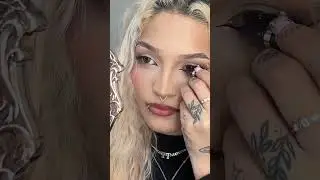como fazer o cantinho interno do foxy eyes🦊