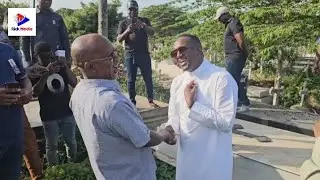 RAIS WA YANGA uso kwa uso na M/kiti Simba MURTAZA MANGUNGU/ DAKIKA tano wakiwa pamoja MSIBANI.