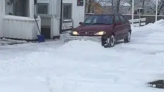 Renault Megane sn&ouml;plog. Renault Megane snow plow. Homemade.