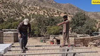 Striving to reach the final goal! The workers have arrived, the roof is being finished 🏗️💪