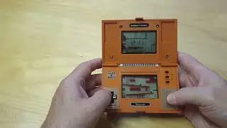 Donkey Kong DK-52, Nintendo Game & Watch, 1982