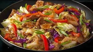 Жареная капуста с курицей и овощами так вкусна! Простой рецепт ужина для всей семьи.