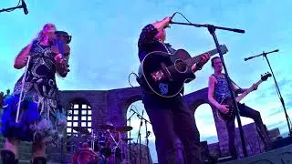 3 Daft Monkeys - One Fine Day - 10 Sept 2021 at the Minack Theatre