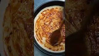 Let's try Abu Dhabi famous Naan house Malai Boti Pizza 🍕 😋.   #naanhouse #explorewithshafikakvi