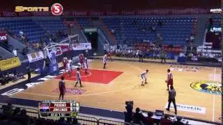 Mike Tolomia ankle breaker on Juneric Baloria