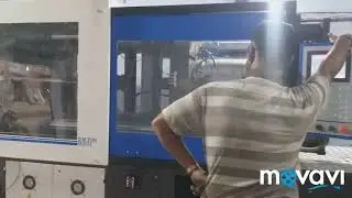 Bucket Injection Molding Machine