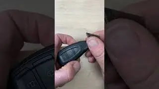 Замена смарт-ключа Ford &mdash; ЛЕГКАЯ самостоятельная работа #автомобиль #дистанционныйаккумулятор #ме...
