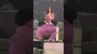 Dave Blunts performs while connected to an oxygen tank at Juice WRLD Day 2024 in Chicago