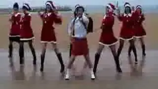 Mickey ( 7 Girls in a choreography on Gorie's version)