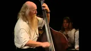 Hugo Rasmussen slap bass & Sigurd Barret