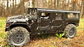 Hummer H1 HG P 415 - to the ship lock