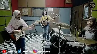 I Will Survive - Cake (LIVE Cover by. Jewel Box)