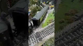 Class 66 double header pulling Hornby Pullman cars with lights. DCC with sound.