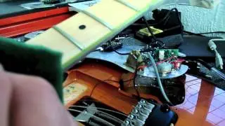 Barnizado de mástil Telecaster de Maple