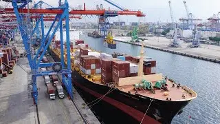 Kegiatan Bongkar Muat KM. Strait Mas - Port of Tanjung Priok, DKI Jakarta