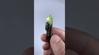 Titanite #gems #gemstones #preciousstone #trending #crystal #gem #aquamarinegemstone #sphene