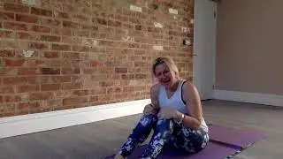 Dynamic Flow - Full Yoga Class with Adele-Marie Hartshorn
