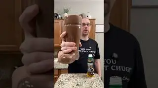 Запиваю протеиновым коктейлем Rockin&rsquo; Protein Max со вкусом шоколада и банана! #шорты