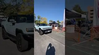 #car #cars #carlover #automobile #truck #trucks #hummer #hummerev #electric #electricvehicle #tech