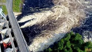 Летаю над шлюзом Беломорканала (п. Выгостров). Мощь водосброса на реке Выг с высоты.