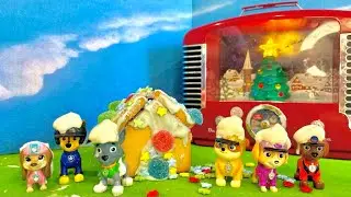 Paw Patrol Build Christmas Ginger Bread House! 🎄🍭