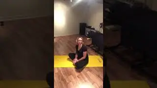 Renforcement du muscle transverse en position couch&eacute; sur le dos, jambes relev&eacute;es
