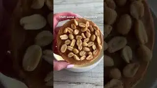 White chocolate snickers rice cakes