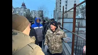 ПАРК эмес эле КОЙКАНА деп ОШ МЭРИ шаардагы НАВОЙ паркын КЫДЫРЫП жүрүп БААРЫН тазалоого БУЙРУК берди